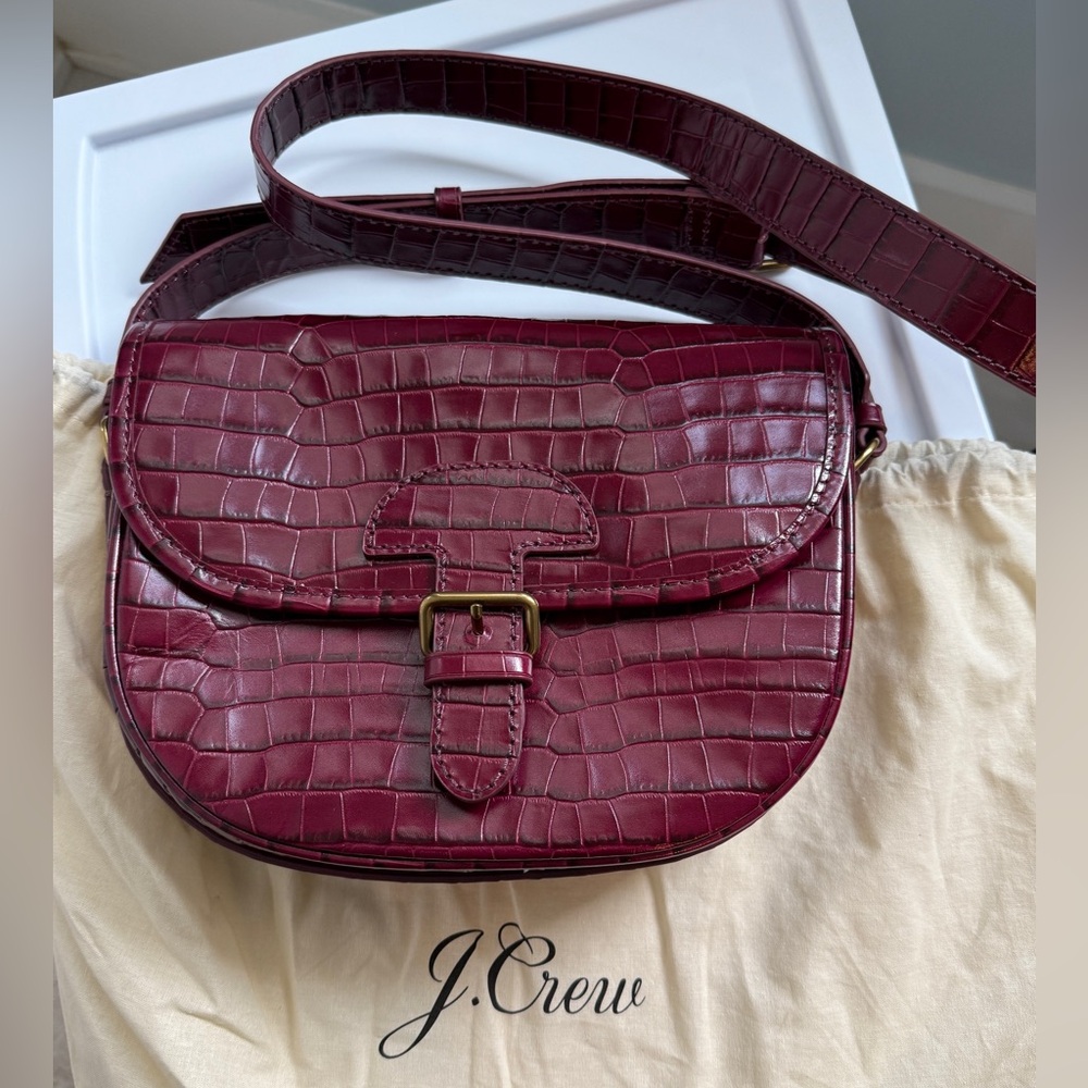 NWT J.Crew Classic large saddle bag in croc-embossed leather (BA139) - Burgundy